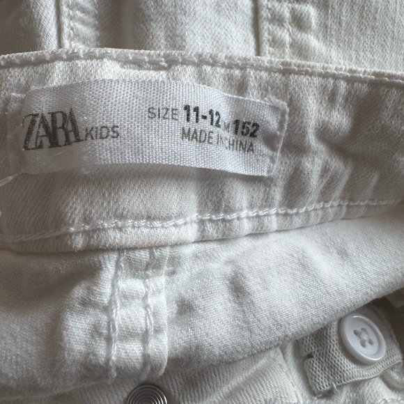 Zara White Shorts High-Waisted Distressed - Picture 5 of 5